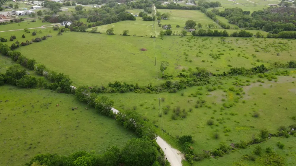 6348 County Road 122 Iola, TX 77861