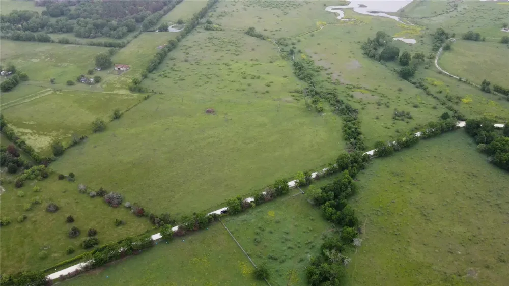 6348 County Road 122 Iola, TX 77861