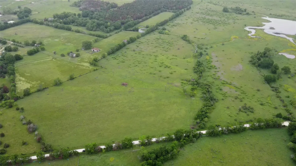 6348 County Road 122 Iola, TX 77861