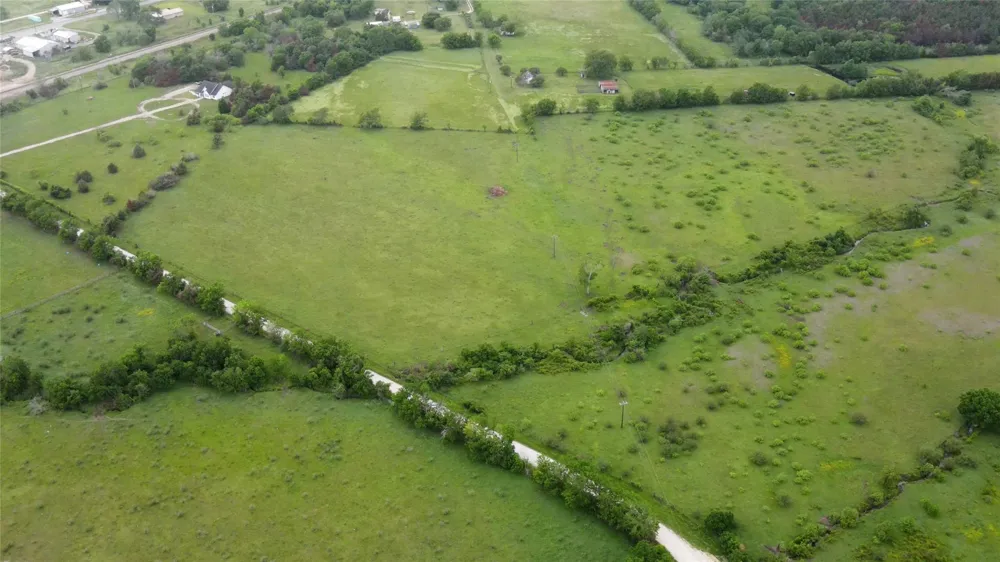6348 County Road 122 Iola, TX 77861