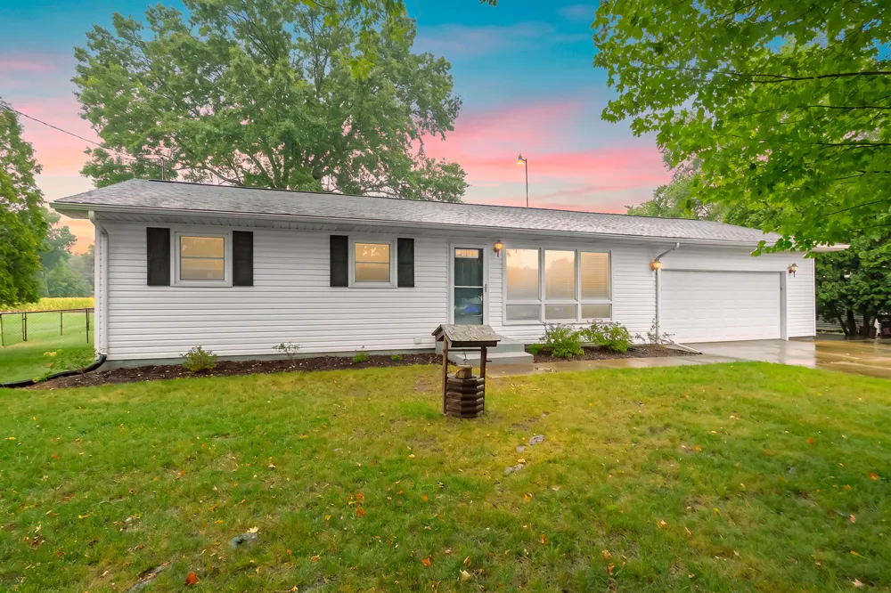 10541 S Sprinkle Road Vicksburg, MI 49097