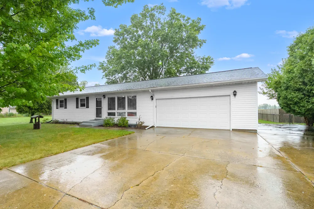 10541 S Sprinkle Road Vicksburg, MI 49097