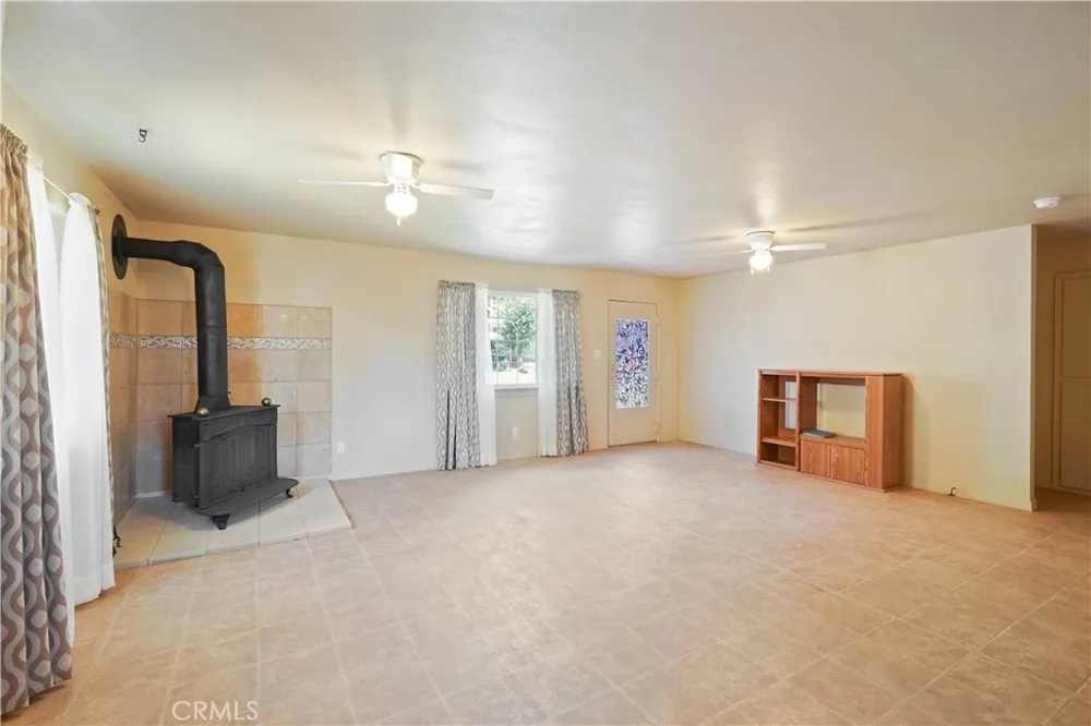 2705 Oakhurst Clearlake, CA 95422