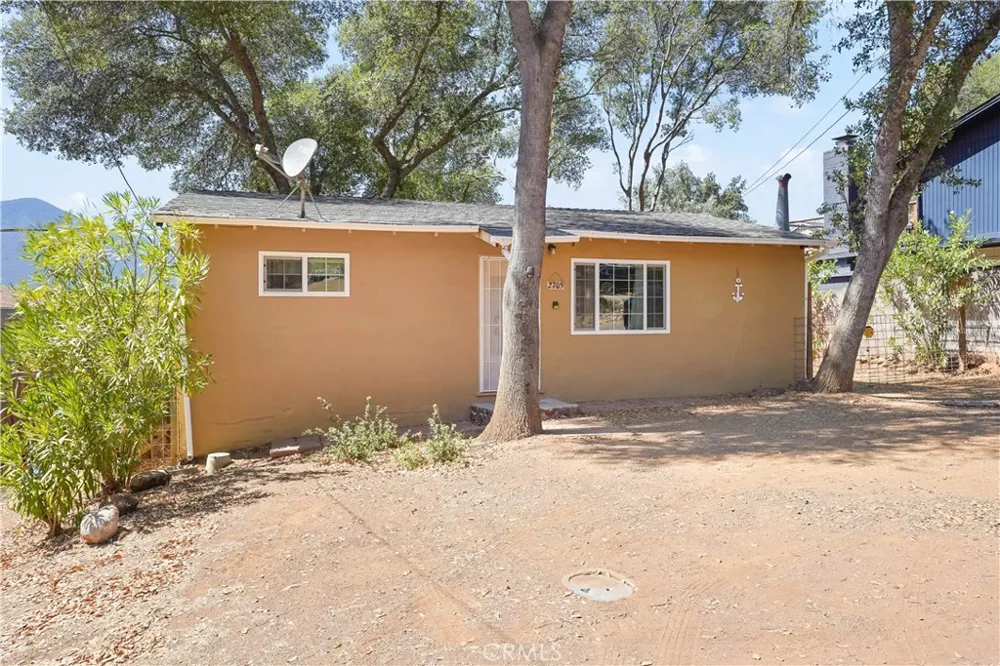 2705 Oakhurst Clearlake, CA 95422