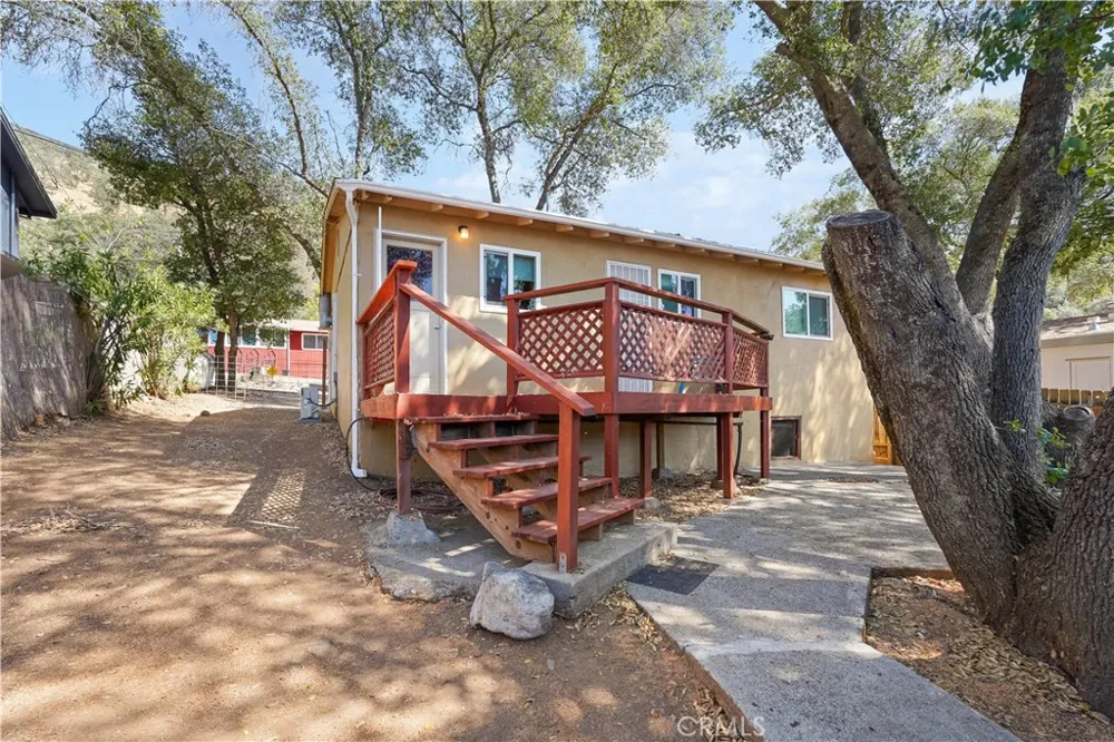 2705 Oakhurst Clearlake, CA 95422