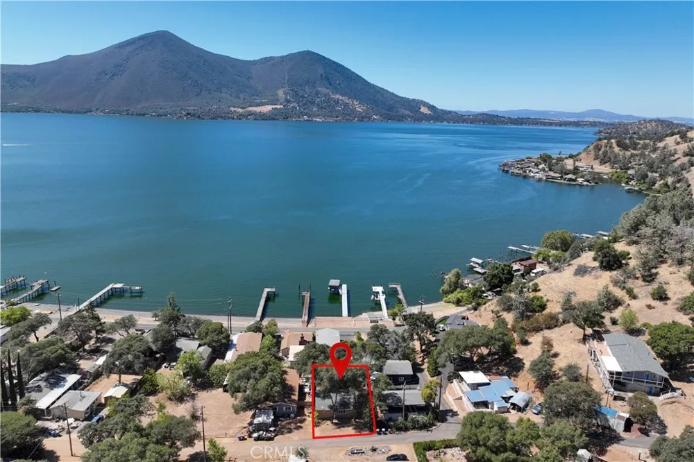 2705 Oakhurst Clearlake, CA 95422