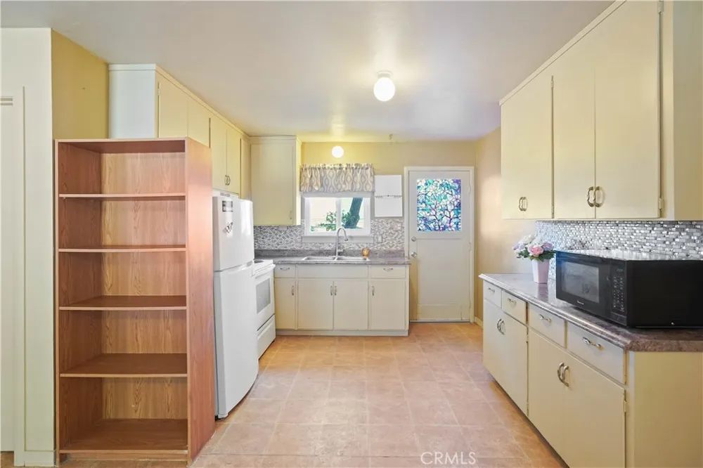 2705 Oakhurst Clearlake, CA 95422