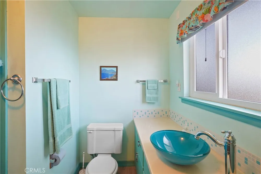 2705 Oakhurst Clearlake, CA 95422