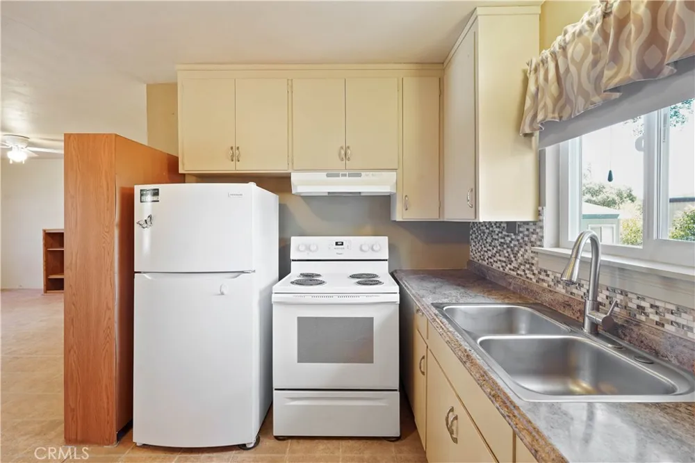 2705 Oakhurst Clearlake, CA 95422