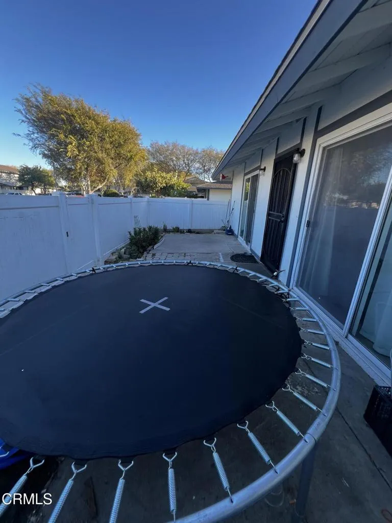 1237 Miramar Walk Oxnard, CA 93035