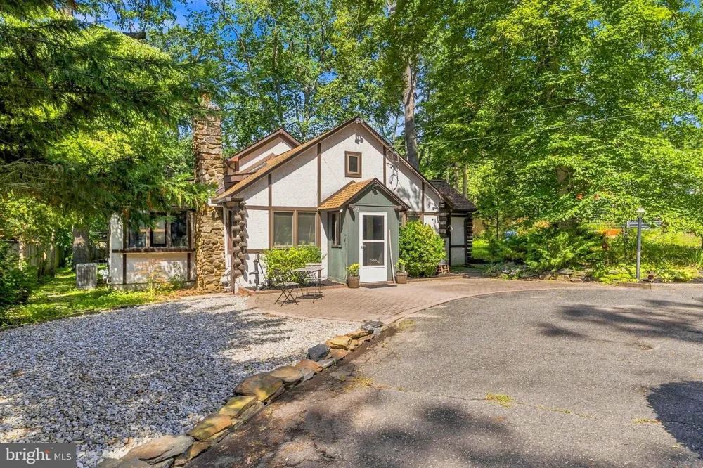 32 RANCOCAS BOULEVARD Mount Laurel, NJ 08054