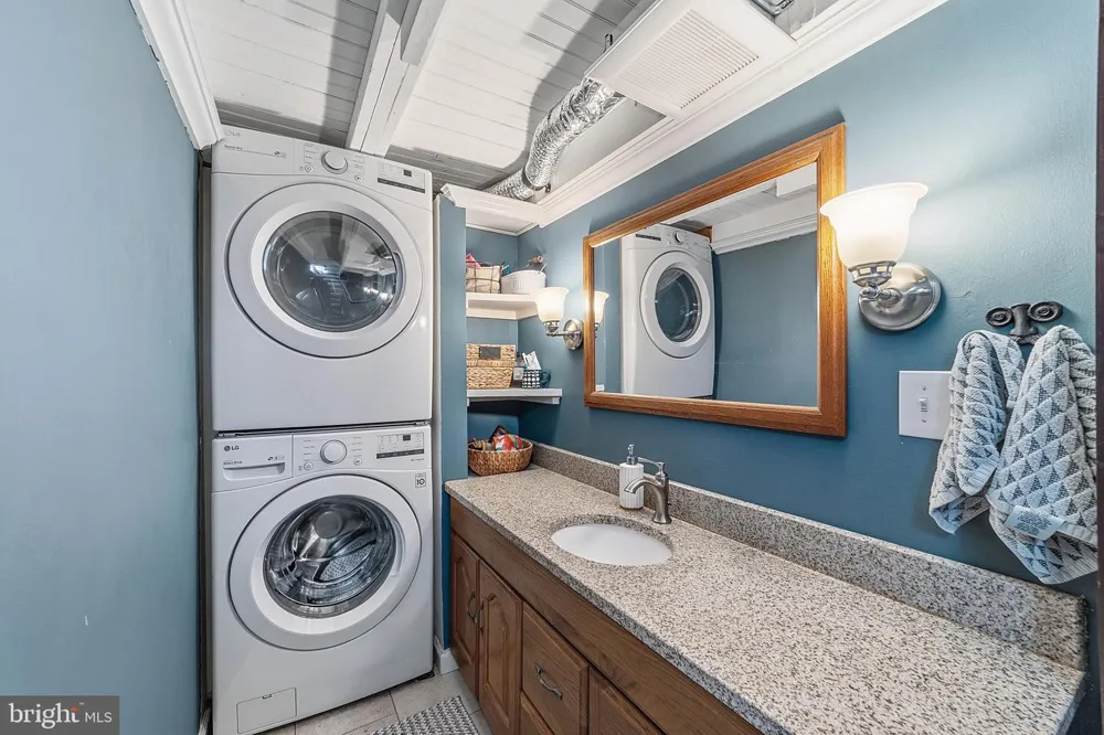 32 RANCOCAS BOULEVARD Mount Laurel, NJ 08054