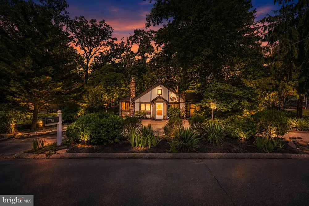 32 RANCOCAS BOULEVARD Mount Laurel, NJ 08054