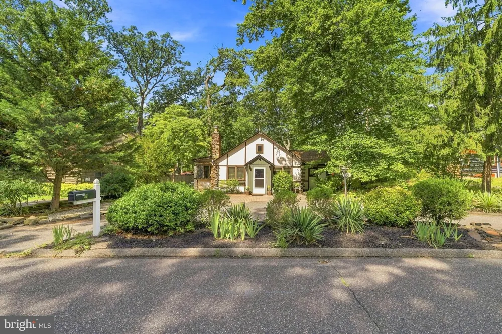 32 RANCOCAS BOULEVARD Mount Laurel, NJ 08054