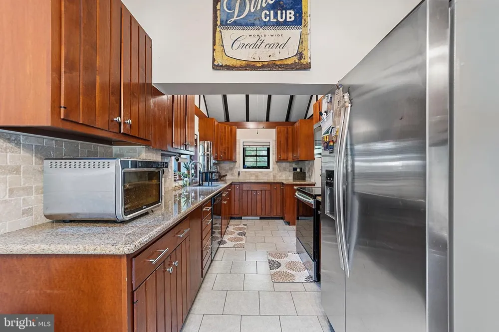 32 RANCOCAS BOULEVARD Mount Laurel, NJ 08054