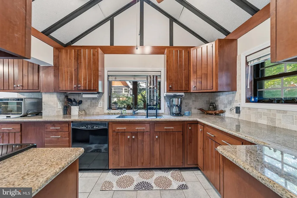 32 RANCOCAS BOULEVARD Mount Laurel, NJ 08054