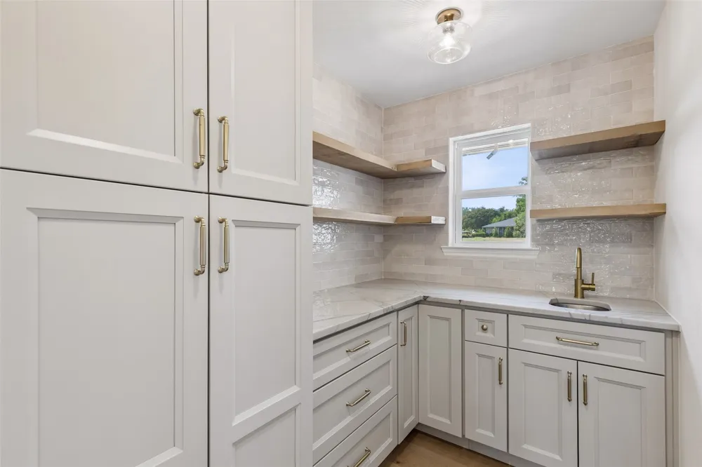 131 Oak Grove Circle Double Oak, TX 75077