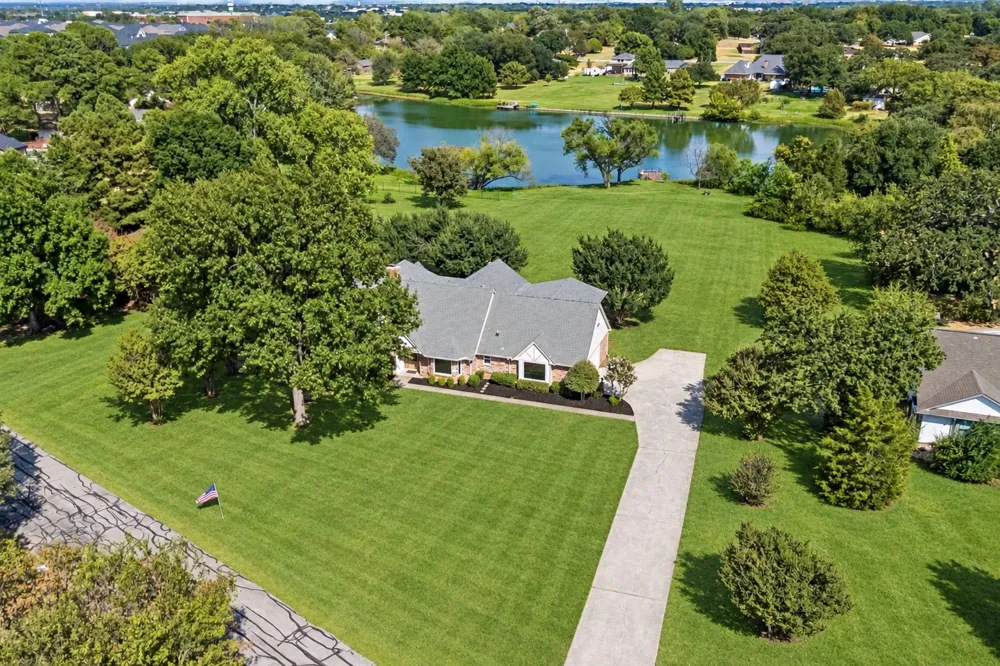 131 Oak Grove Circle Double Oak, TX 75077