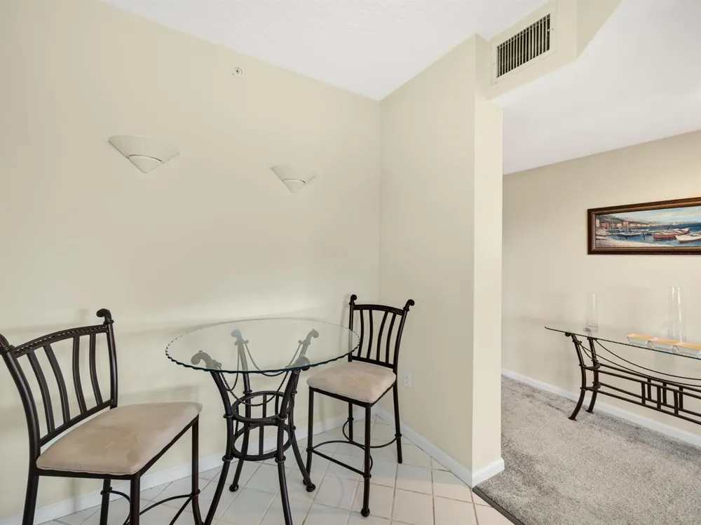 200 UNO LAGO DRIVE #405 Juno Beach, FL 33408