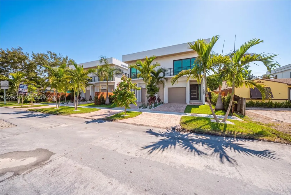 1328 NE 16th Ter Fort Lauderdale, FL 33304