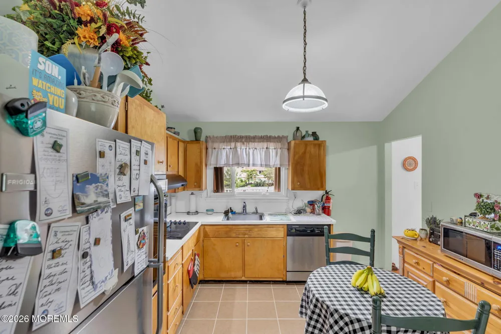 20 Fairfield Drive Tinton Falls, NJ 07724