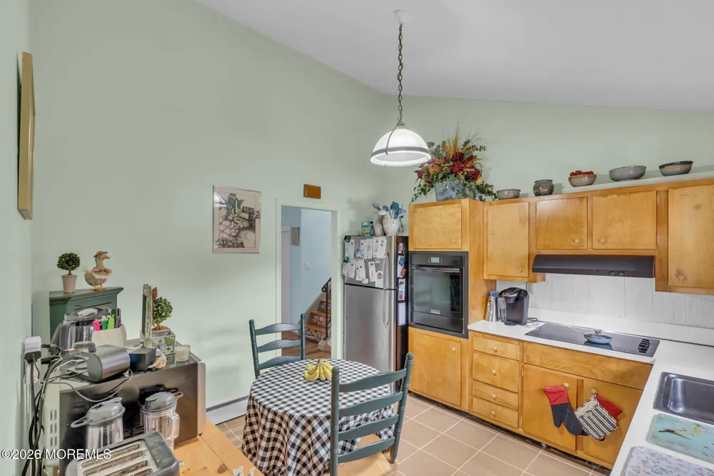 20 Fairfield Drive Tinton Falls, NJ 07724