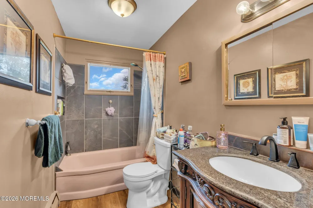 20 Fairfield Drive Tinton Falls, NJ 07724