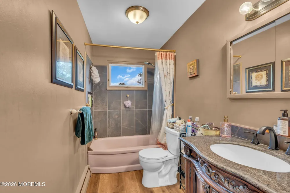 20 Fairfield Drive Tinton Falls, NJ 07724
