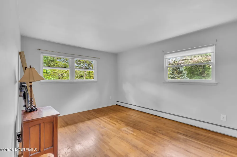 20 Fairfield Drive Tinton Falls, NJ 07724