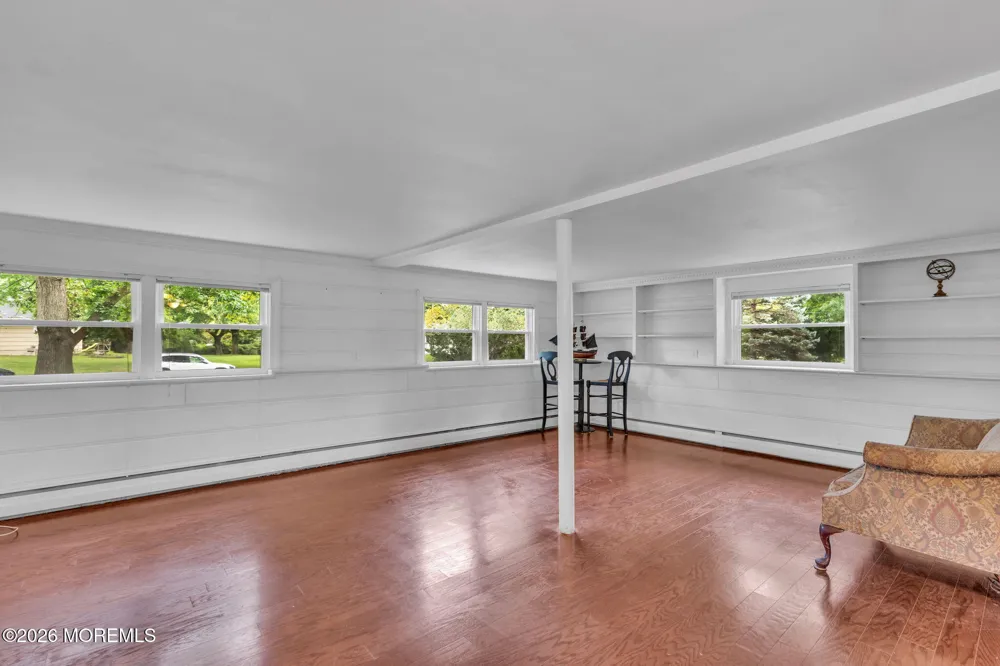 20 Fairfield Drive Tinton Falls, NJ 07724