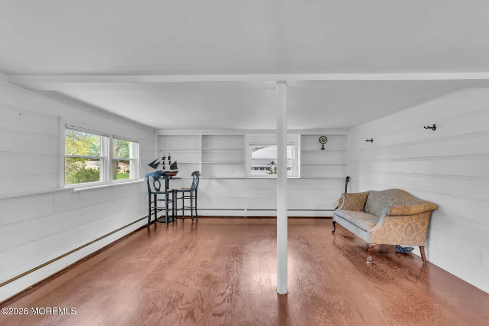 20 Fairfield Drive Tinton Falls, NJ 07724