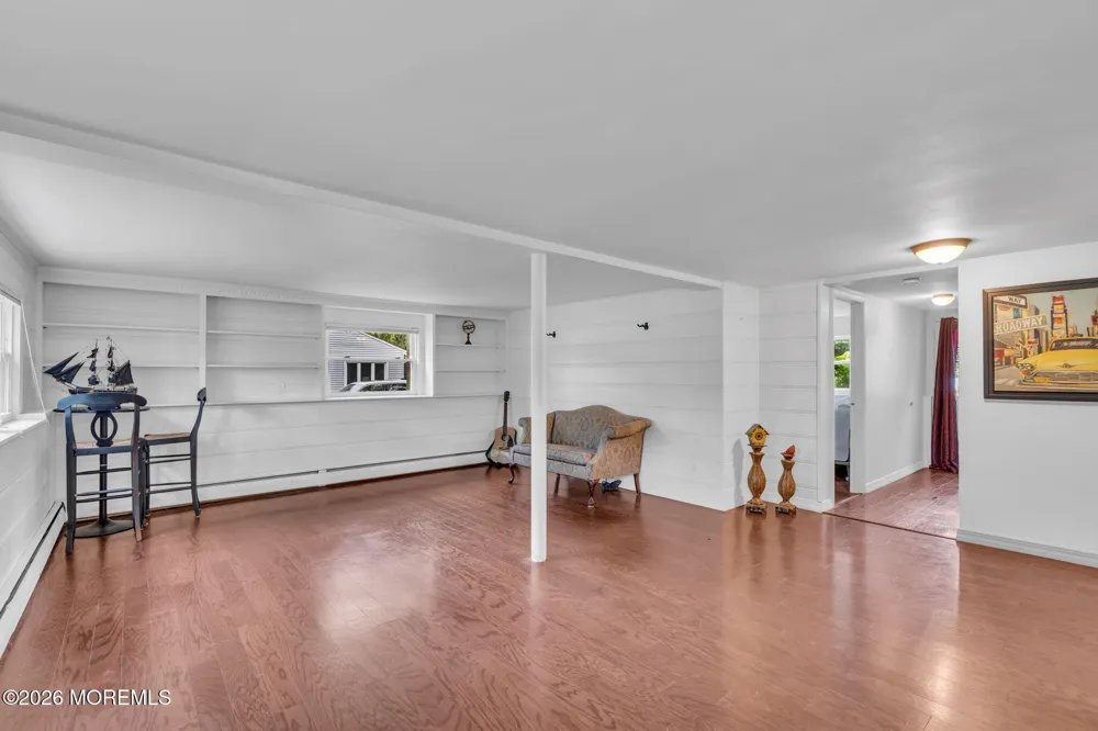 20 Fairfield Drive Tinton Falls, NJ 07724