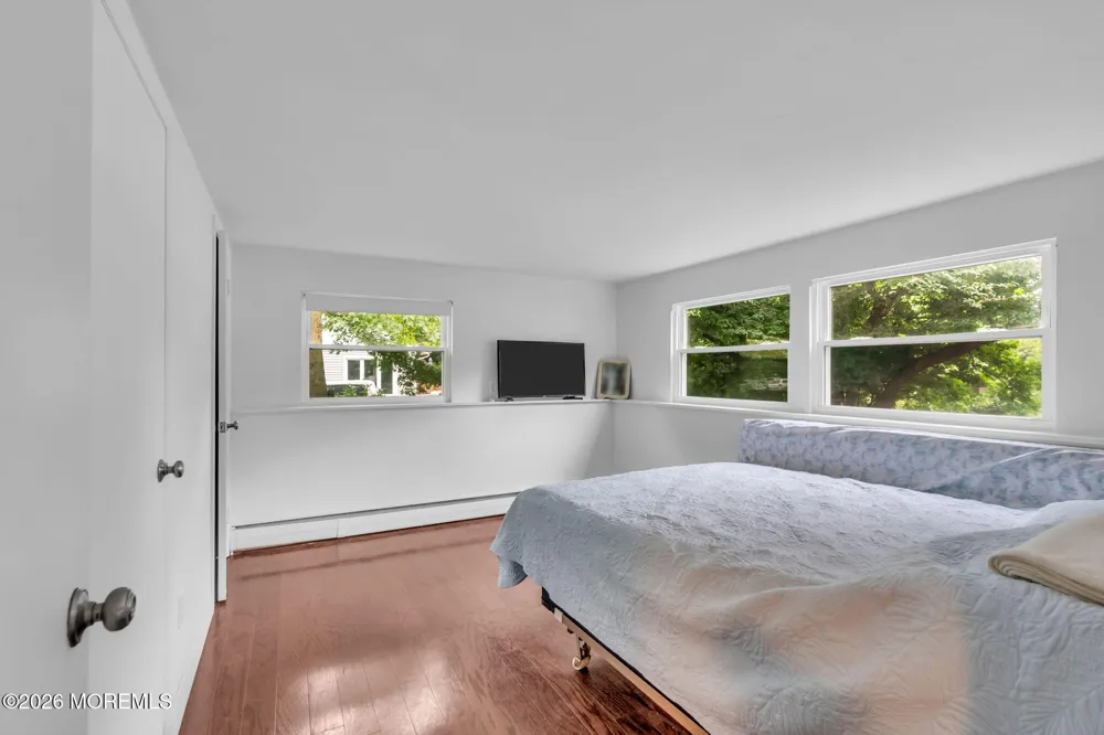 20 Fairfield Drive Tinton Falls, NJ 07724