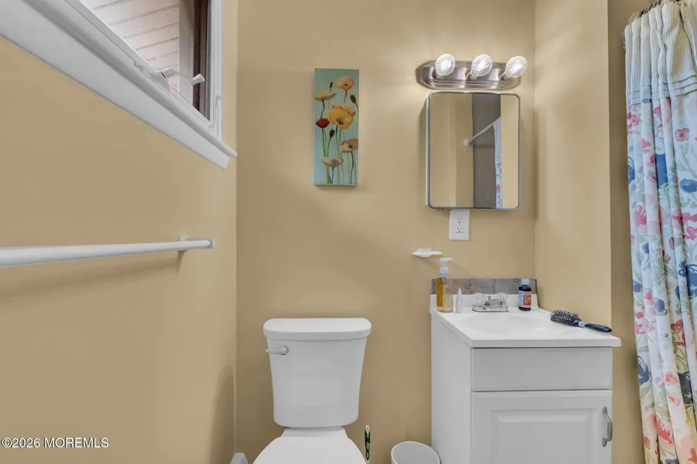 20 Fairfield Drive Tinton Falls, NJ 07724