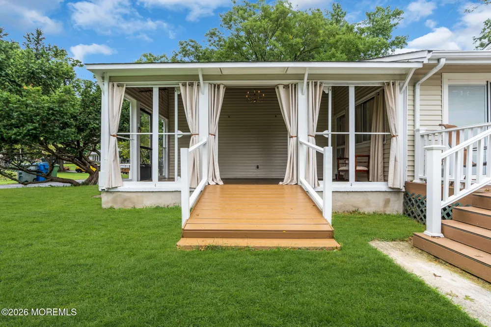 20 Fairfield Drive Tinton Falls, NJ 07724