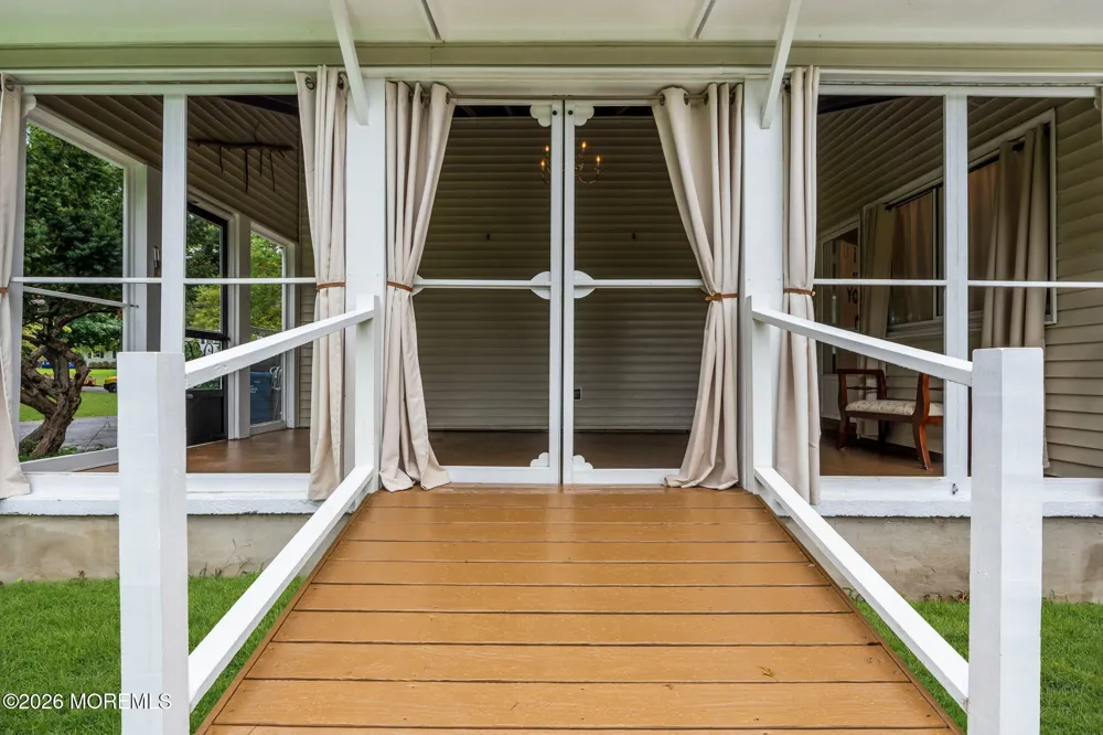 20 Fairfield Drive Tinton Falls, NJ 07724