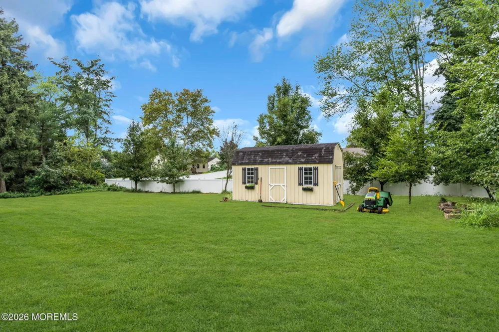 20 Fairfield Drive Tinton Falls, NJ 07724