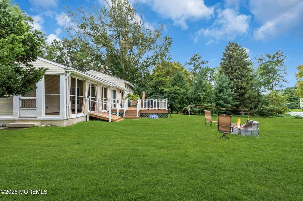20 Fairfield Drive Tinton Falls, NJ 07724