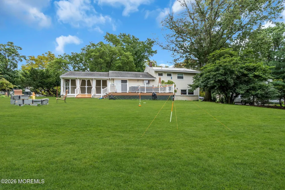 20 Fairfield Drive Tinton Falls, NJ 07724