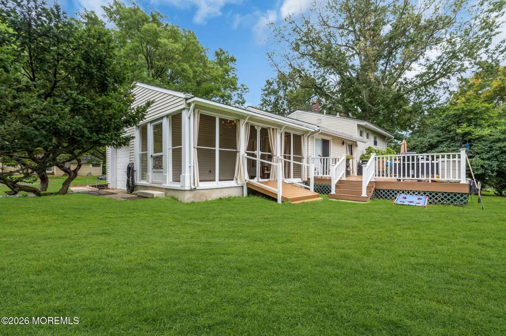20 Fairfield Drive Tinton Falls, NJ 07724