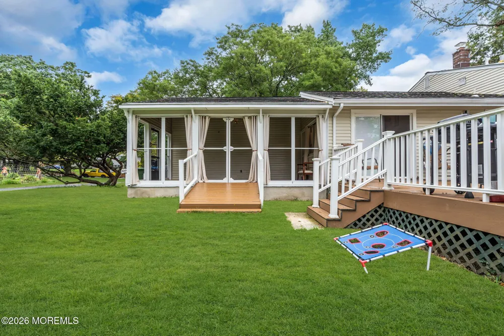 20 Fairfield Drive Tinton Falls, NJ 07724