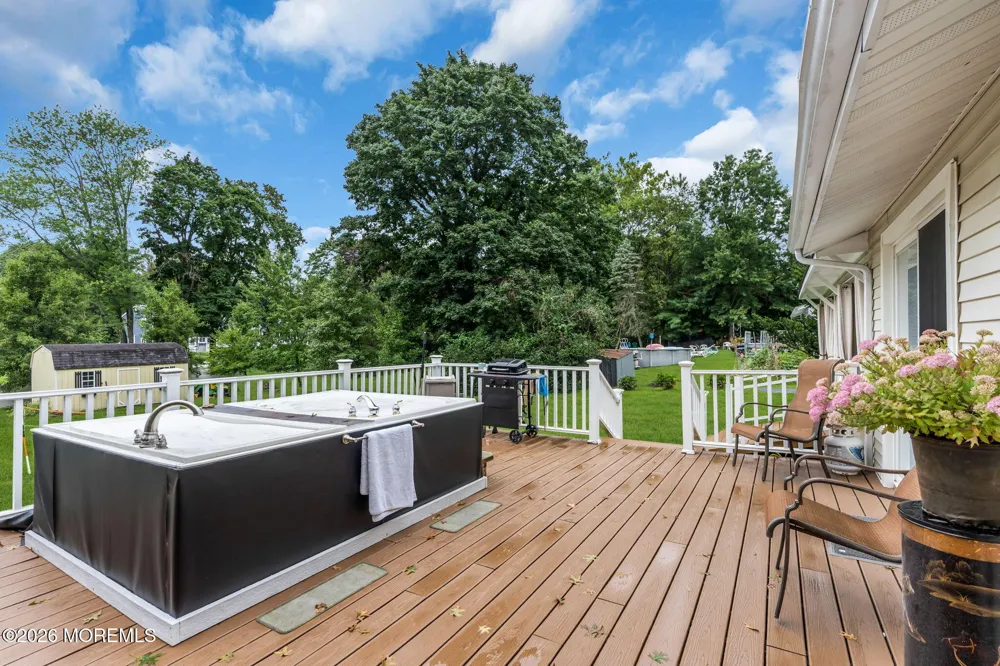 20 Fairfield Drive Tinton Falls, NJ 07724