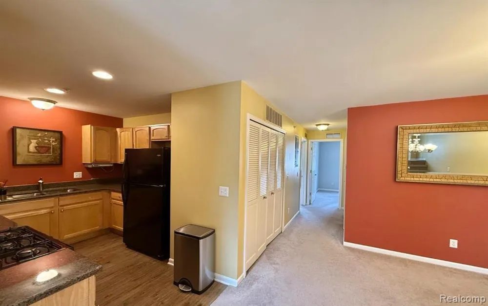1091 Beaver Run Run Troy City, MI 48083