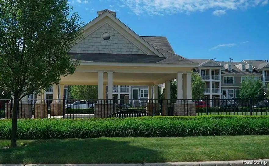 1091 Beaver Run Run Troy City, MI 48083