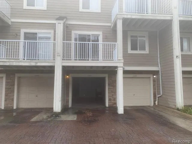 1091 Beaver Run Run Troy City, MI 48083