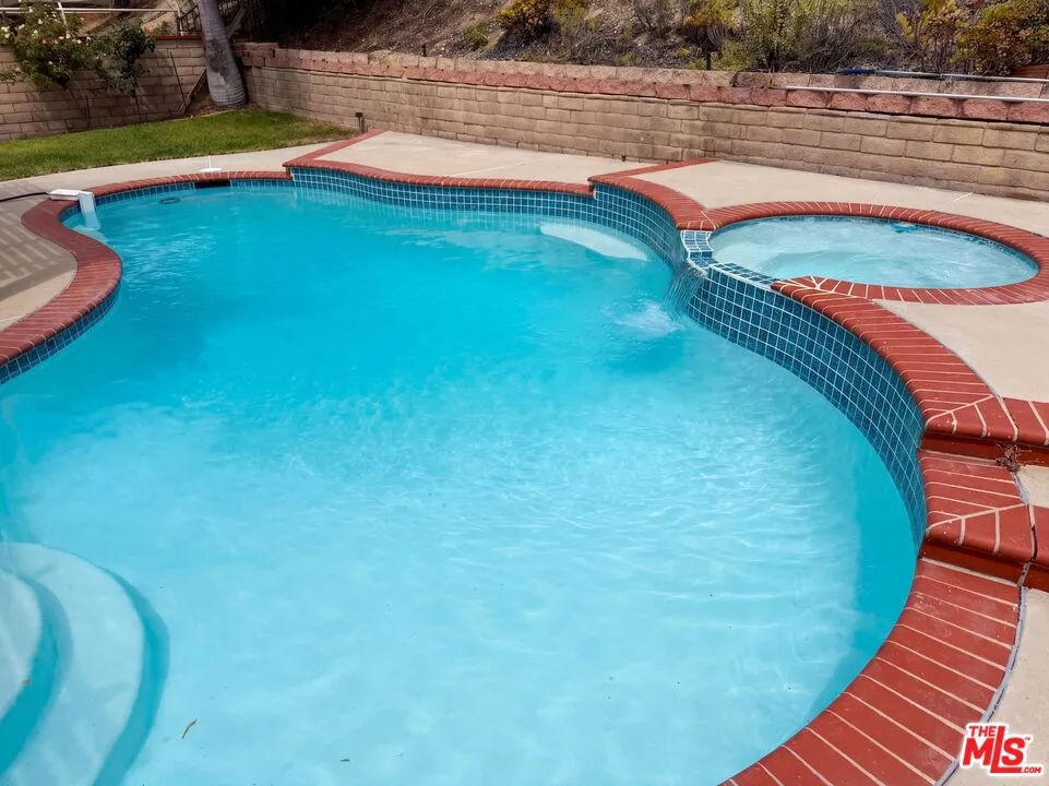 24435 Nan Court Diamond Bar, CA 91765