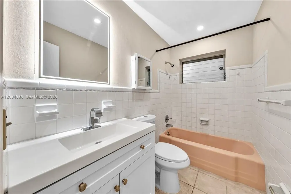 707 S 19th Ave #9 Hollywood, FL 33020