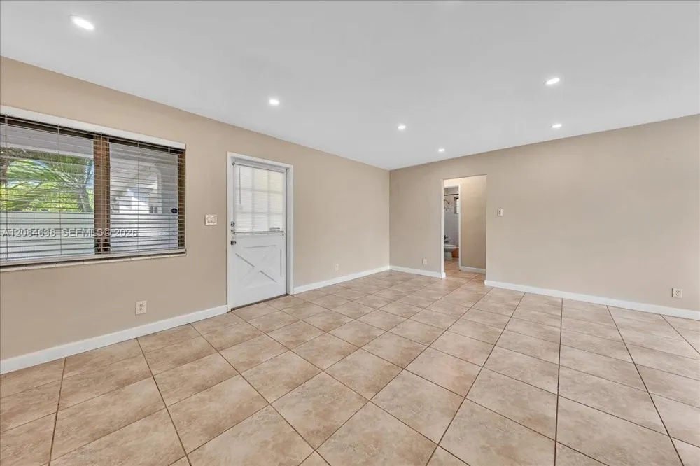 707 S 19th Ave #9 Hollywood, FL 33020