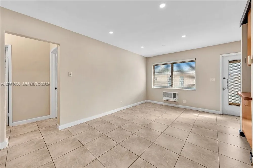 707 S 19th Ave #9 Hollywood, FL 33020