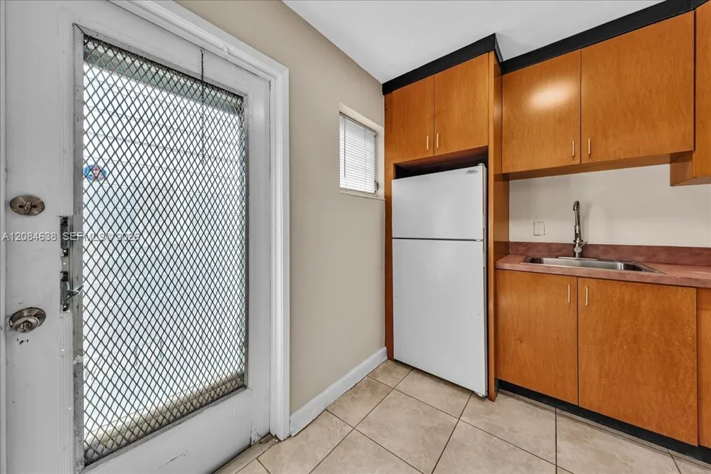 707 S 19th Ave #9 Hollywood, FL 33020